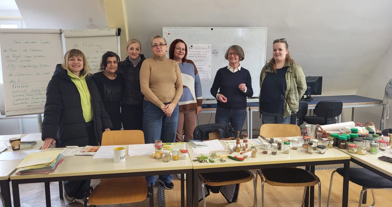 2503 Fachtheorie Ernährung, TN und VHS-Dozentin Christel Steiner